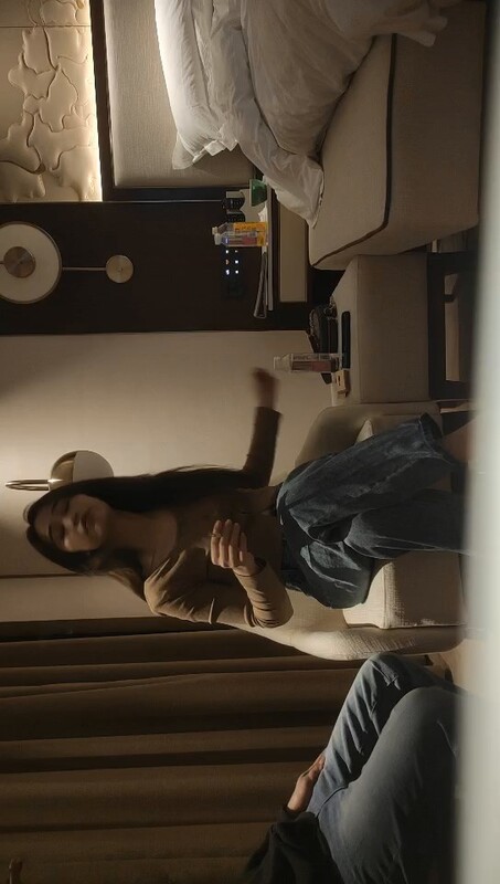 挣钱买奥迪水泥大圈高端大长腿甜美靓女你骚不骚骑乘掰开屁股就是操搞得骚女直浪叫